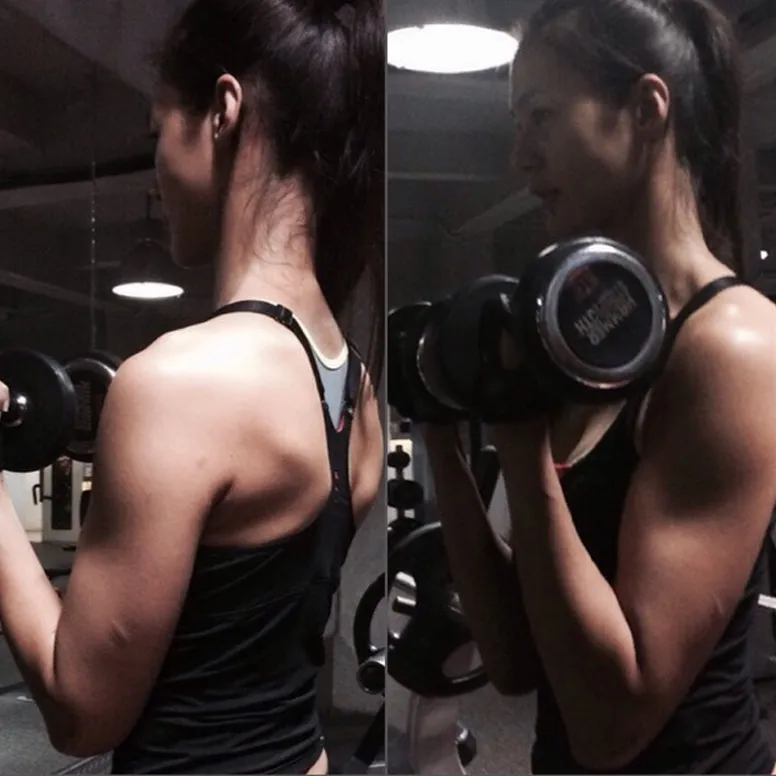 Paula Verhoeven sedang latihan angkat beban /©instagram.com/paula_verhoeven