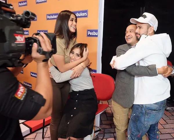 Ruben Onsu bahagia bisa berkumpul kembali dengan 3 sahabatnya yang sempat dilanda perselisihan/©instagram.com/ruben_onsu