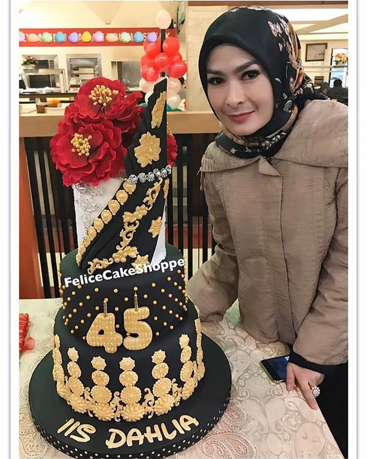 © instagram.com/isdadahlia