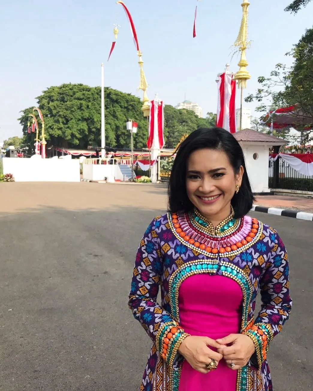 Pencapaian baru, Ikke Nurjanah berhasil mengumandangkan musik dangdut di Istana Negara! © instagram.com/komunikke