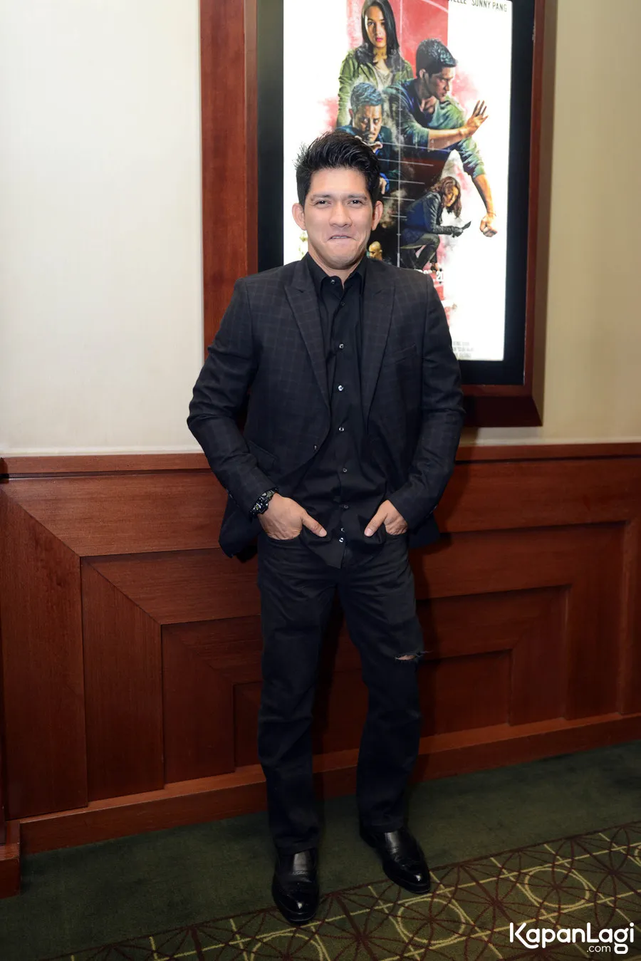 Iko Uwais menanamkan ajaran agama sejak dini. ŠKapanLagi.com/Muhammad Akrom Sukarya