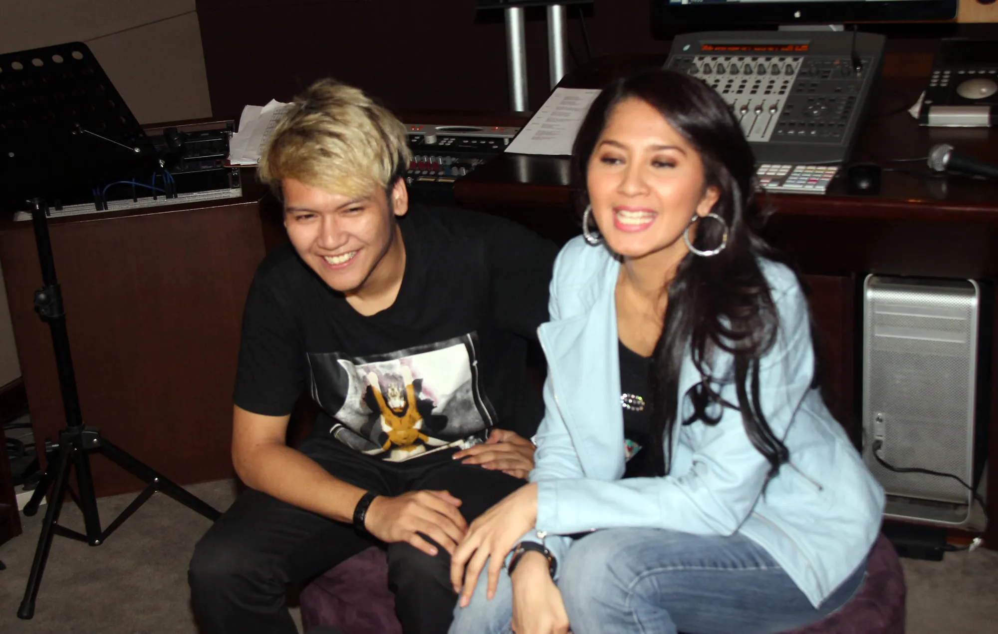 Ilham dan Deasy Natalina © KapanLagi.com/Hendra_Gunawan