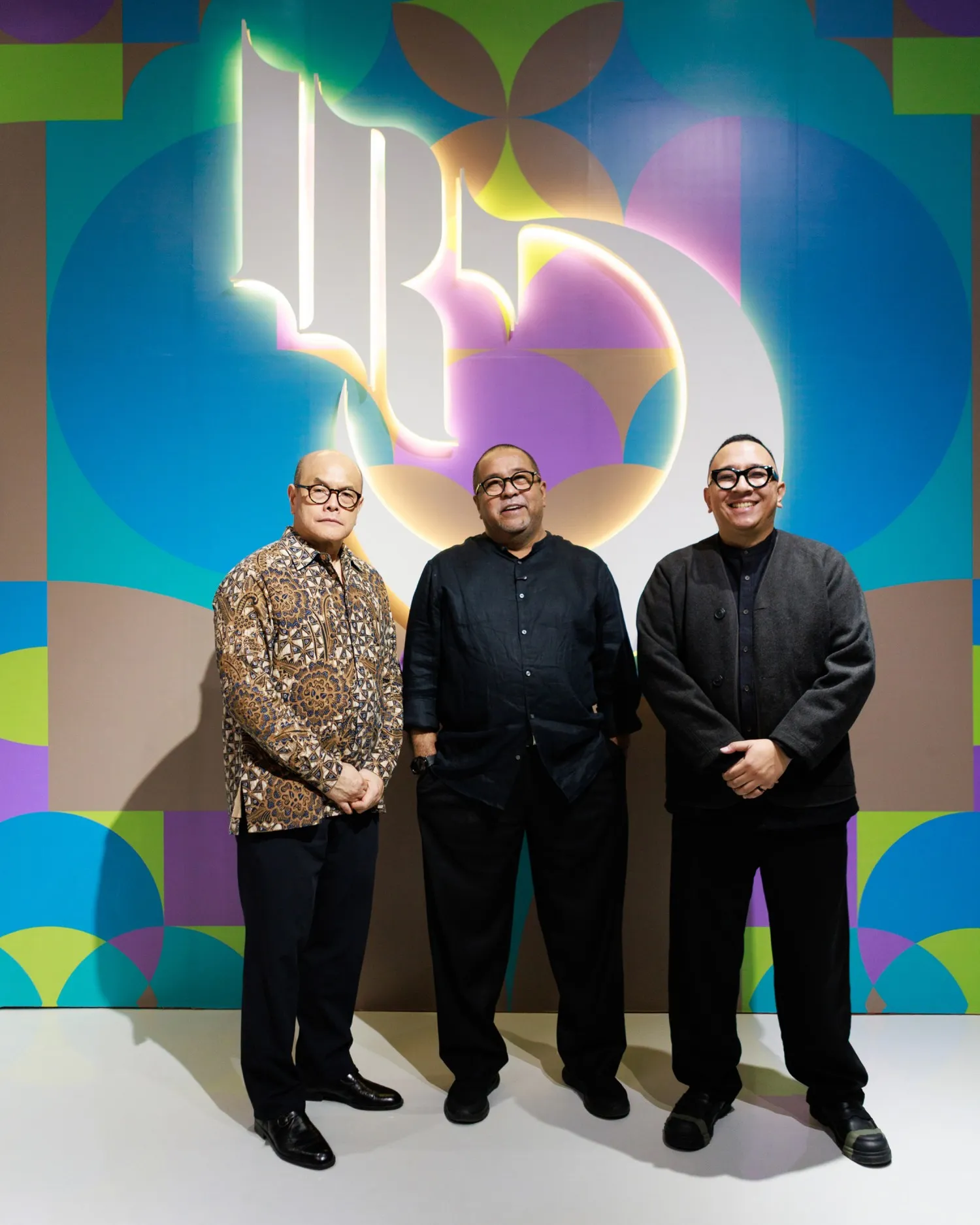 (kiri) Bpk. David Hilman, Chief Leasing Officer of Agung Sedayu Realestat Indonesia, (tengah) Yoga Prathama, Inisiator Illustrated Ramadhan Jakarta 2026, (kanan) Bpk Rano Karno, Wakil Gubernur DKI Jakarta.