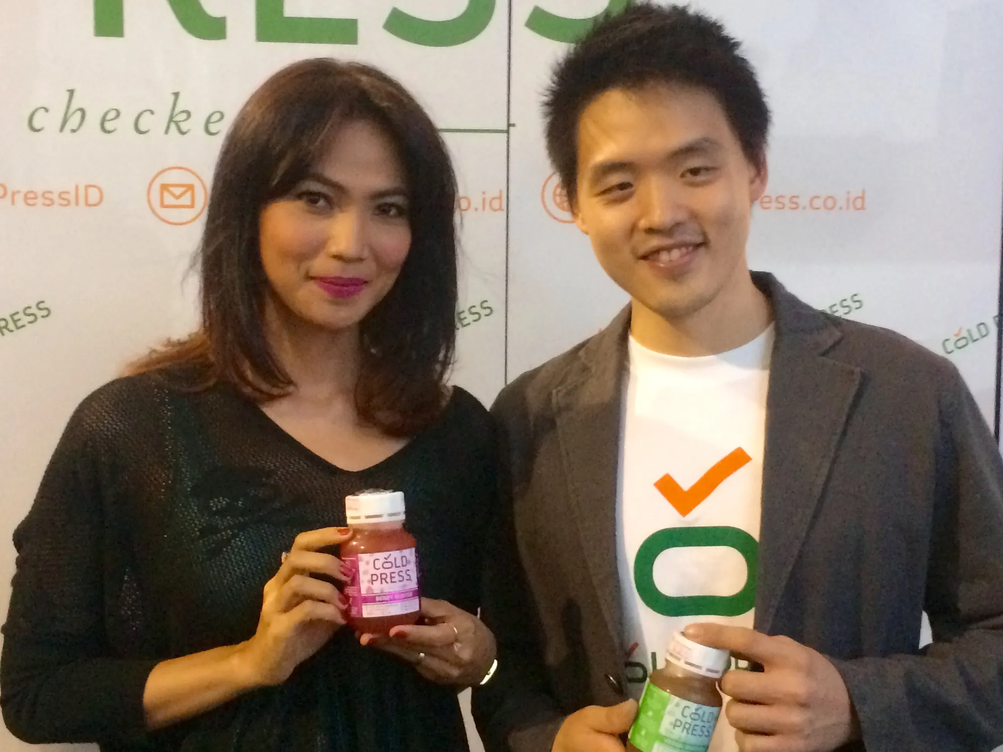 Kinaryosih berbagi tips langsing dengan jus. ©KapanLagi.com/Sahal Fadhli