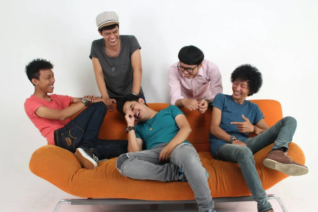 Anandra membawakan lagu ciptaan Endra Armada © KapanLagi.com