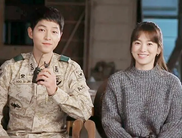 Song Joong Ki dan Song Hye Kyo mengumumkan pernikahan mereka secara mendadak kemarin (06/07) © Soompi