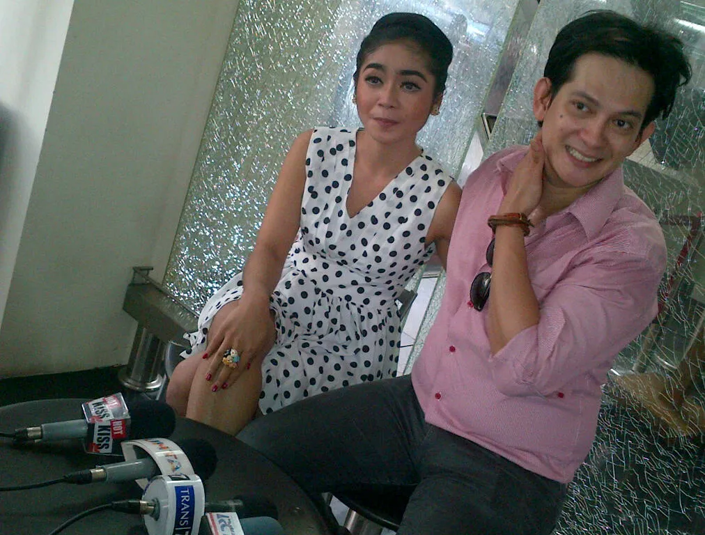 Jupiter mengaku cinlok dengan Angel V Foto:Kapanlagi.com/Ruswanto