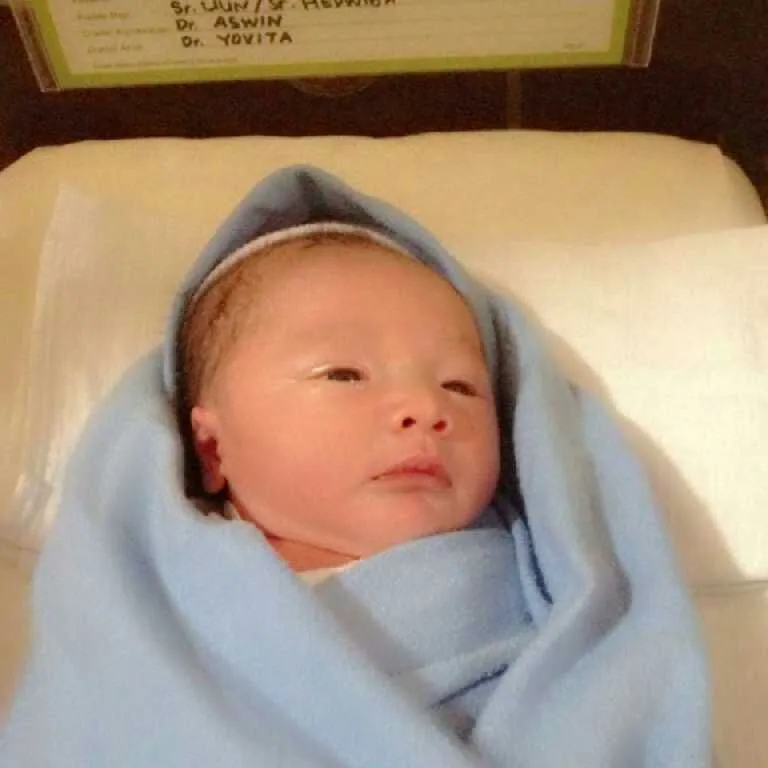 Putra kedua Pasaha Ungu dan Adelia Wilhelmina