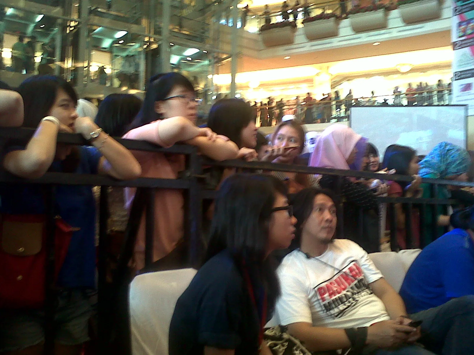 Fans sudah heboh menunggu Jung Il Woo. @KapanLagi.com®/Adi Abbas Nugroho