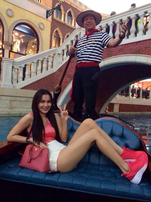 Isya Jeeperson liburan seru di Hong Kong Bareng Keluarga/KapanLagi®