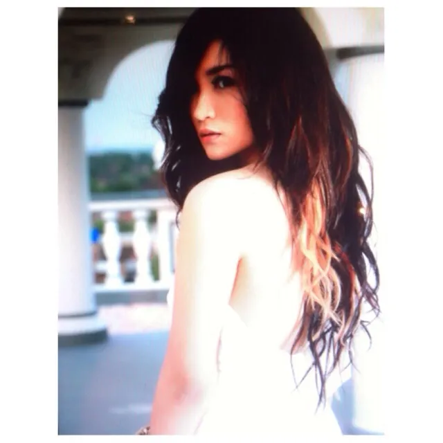 Sosok musisi idola Egha Latoya? Nggak jauh-jauh, ternyata masih atasannya sendiri ©KapanLagi.com