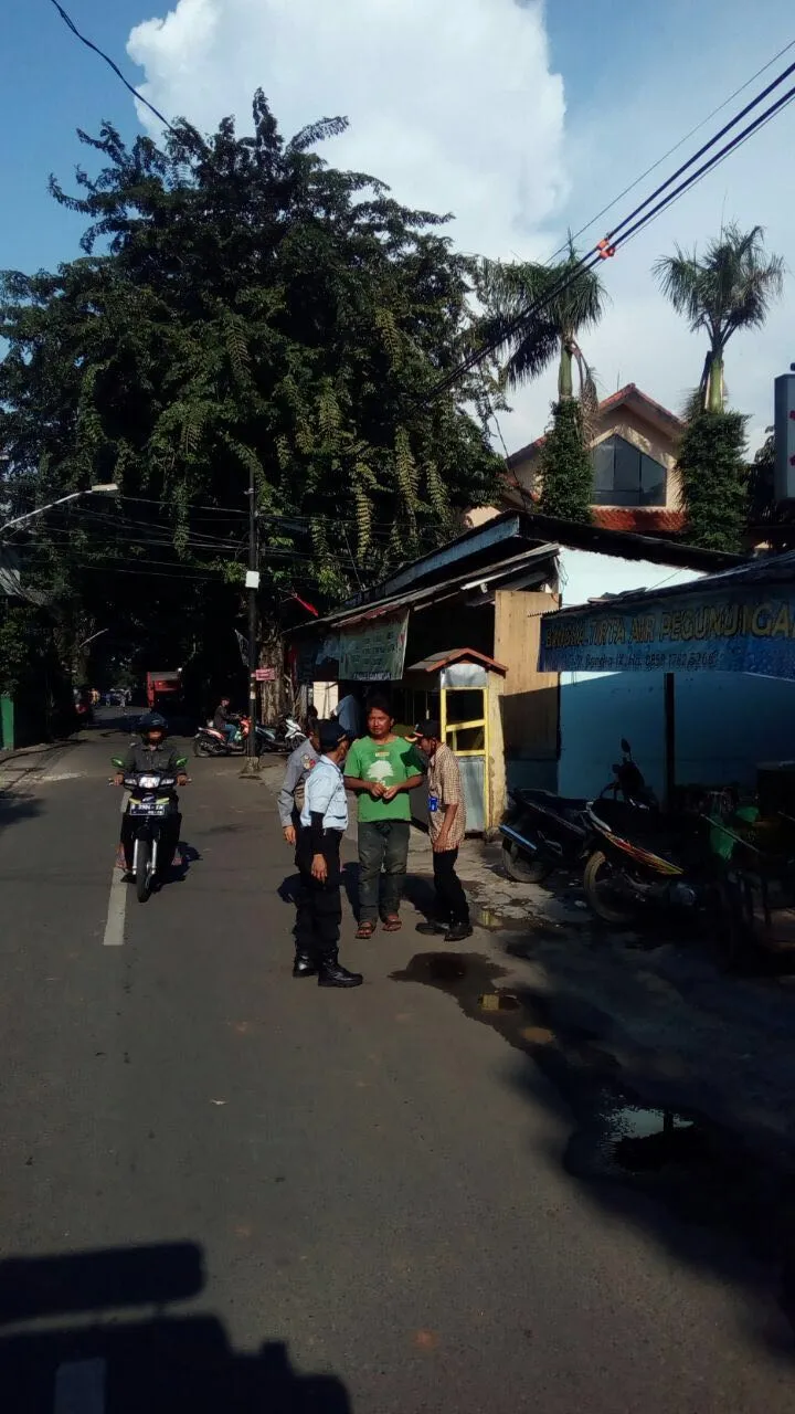 Irwan Yusuf dijaring dinas sosial lantaran mengemis © Istimewa