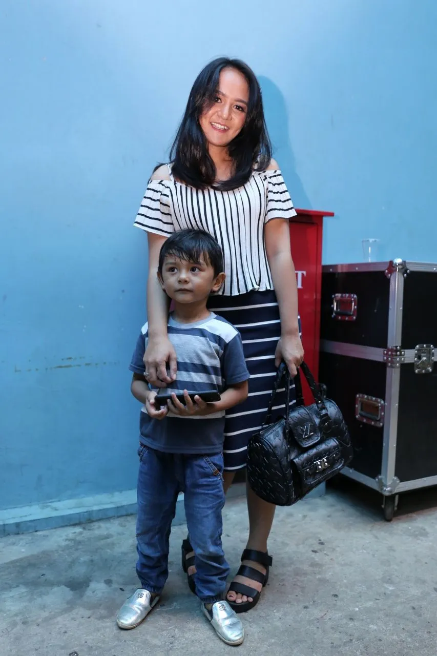 Caca lakukan apapun demi anak / Credit: KapanLagi