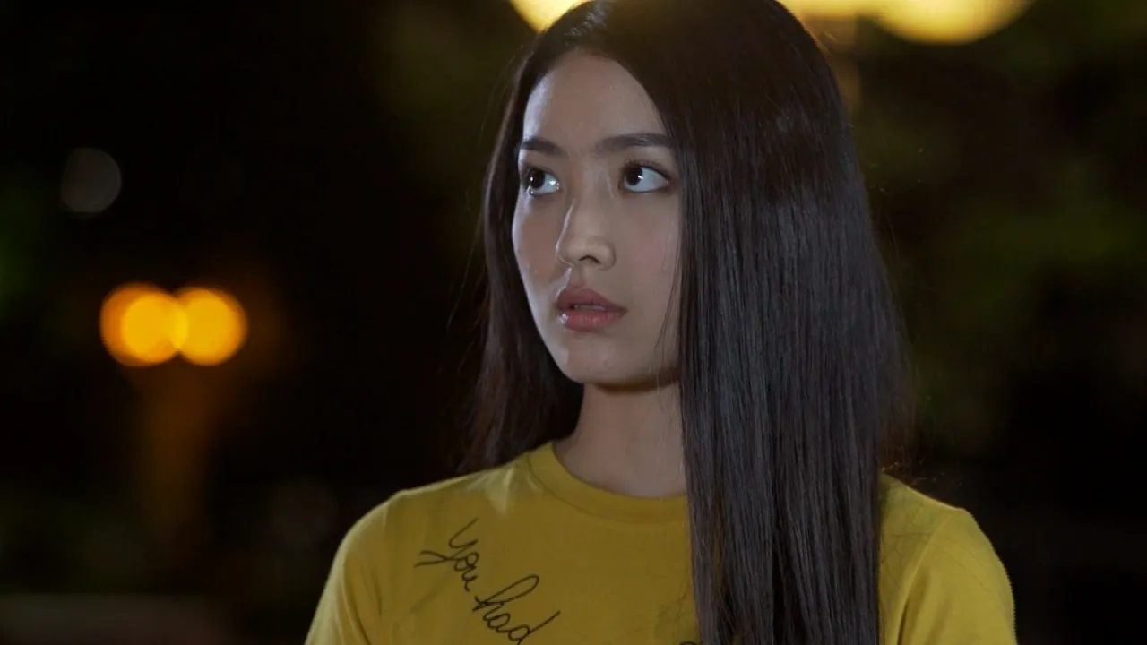 Laras kaget, saat dikasih tau Vino pergi dari rumah sejak kemarin (credit: SCTV)