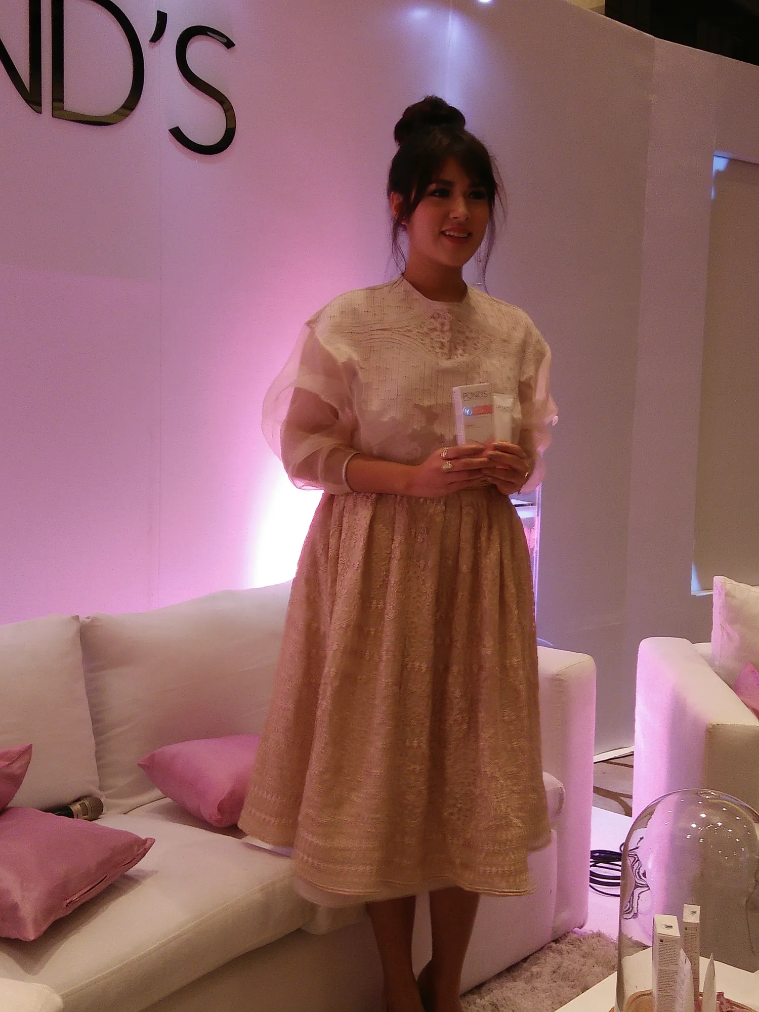 Raisa rajin konsumsi buah sebagai bentuk perawatan diri © Instagram.com/Nuzulur Rakhmah 