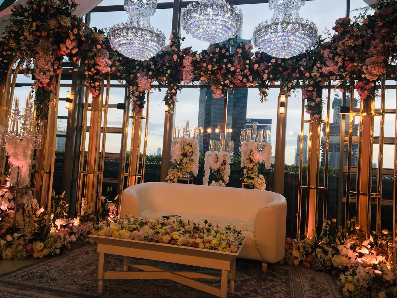 Dekorasi Venue Preskon Syahrini dan Reino Barack / Credit: KapanLagi - Akrom Sukarya