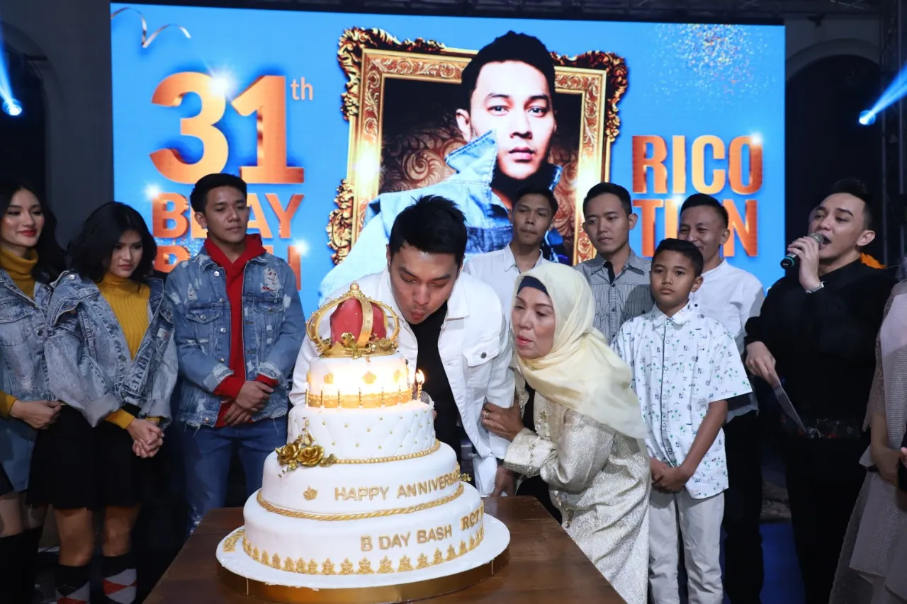 Dapat Dukungan Rossa dan Ozy Syahputra