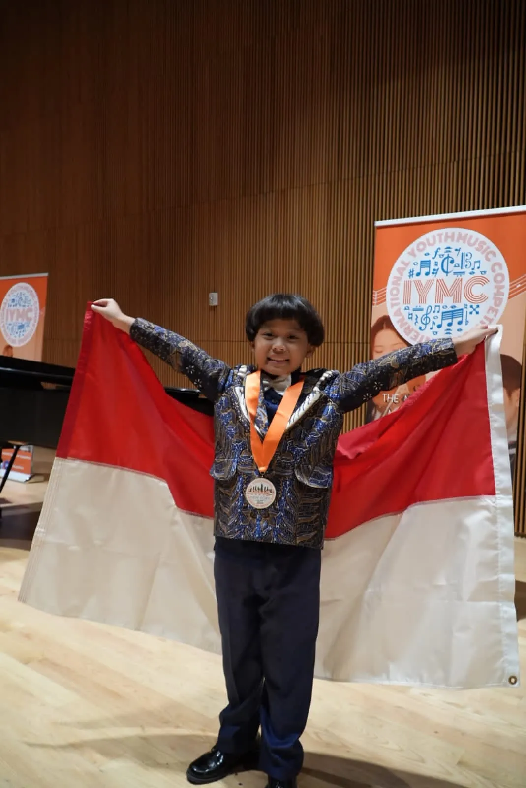 Ken Ademaro Anak Angela Prisa bawa harum nama Indonesia - Credit: Istimewa