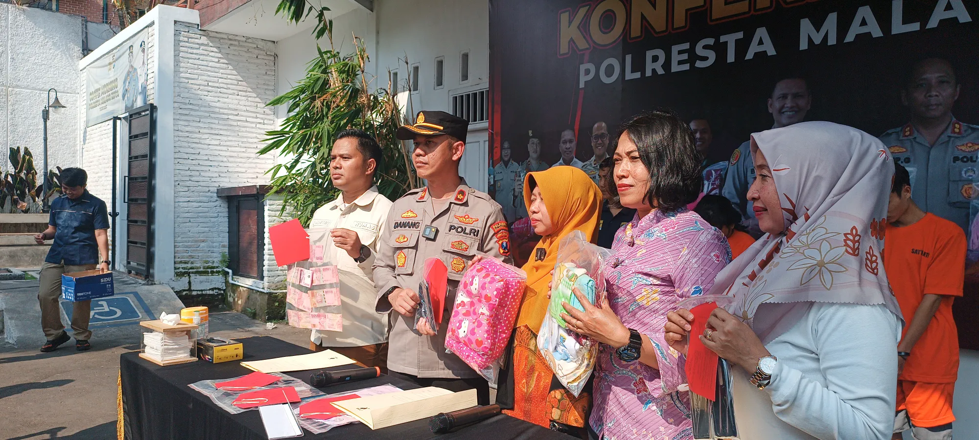 Bayi Berusia 3 Hari Dijual Lewat Media Sosial Facebook / Credit Foto: KapanLagi.com/Darmadi Sasongko