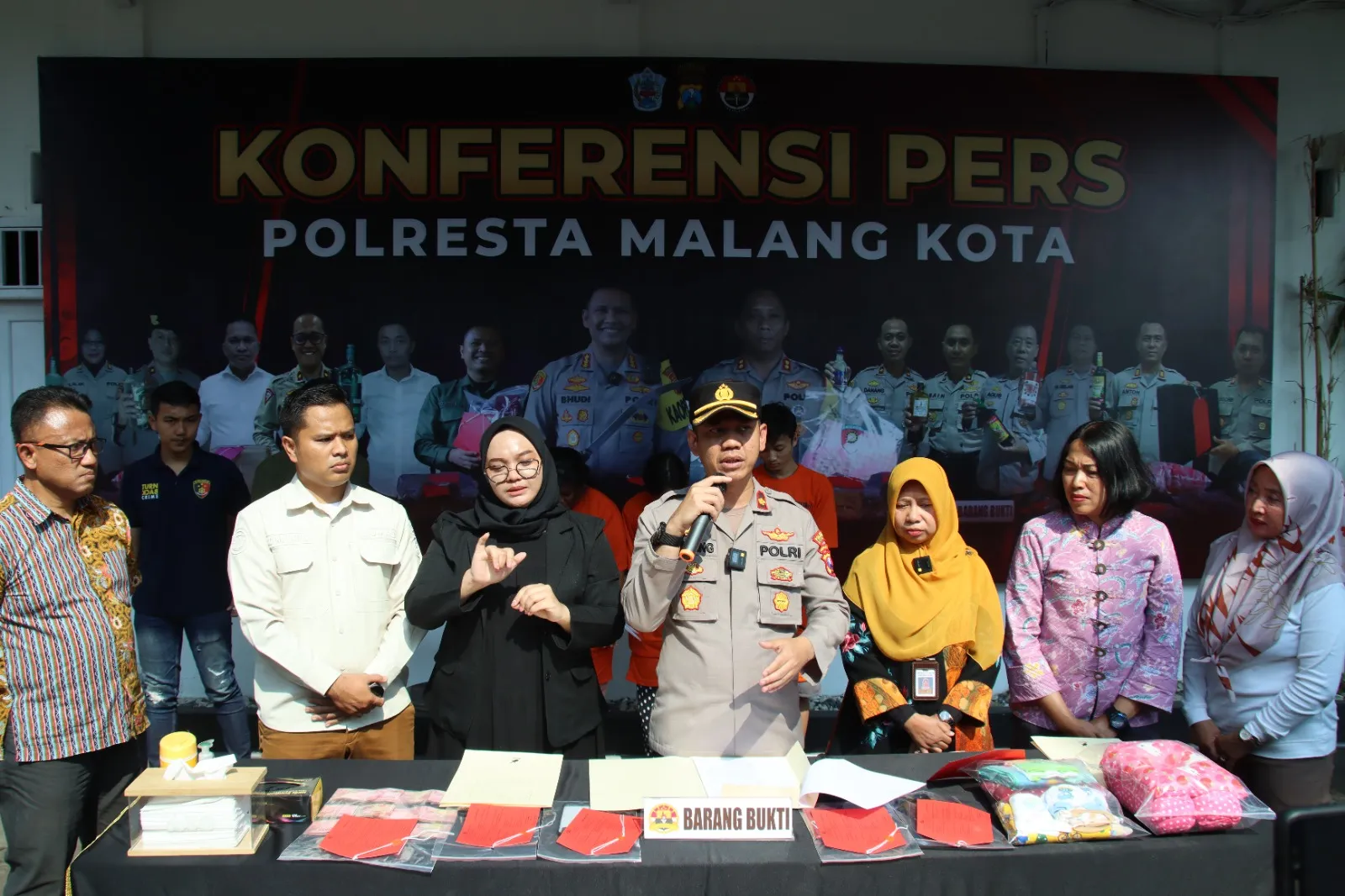 Bayi Berusia 3 Hari Dijual Lewat Media Sosial Facebook / Credit Foto: KapanLagi.com/Darmadi Sasongko