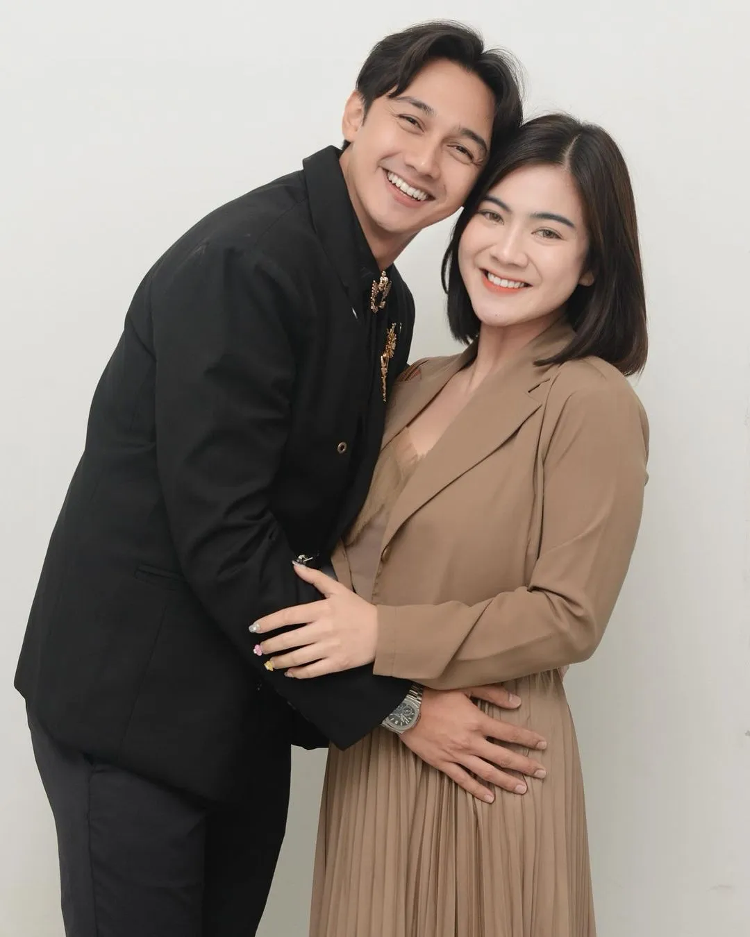 Perjalanan Cinta dengan Caesar Hito yang Berbuah Pernikahan
