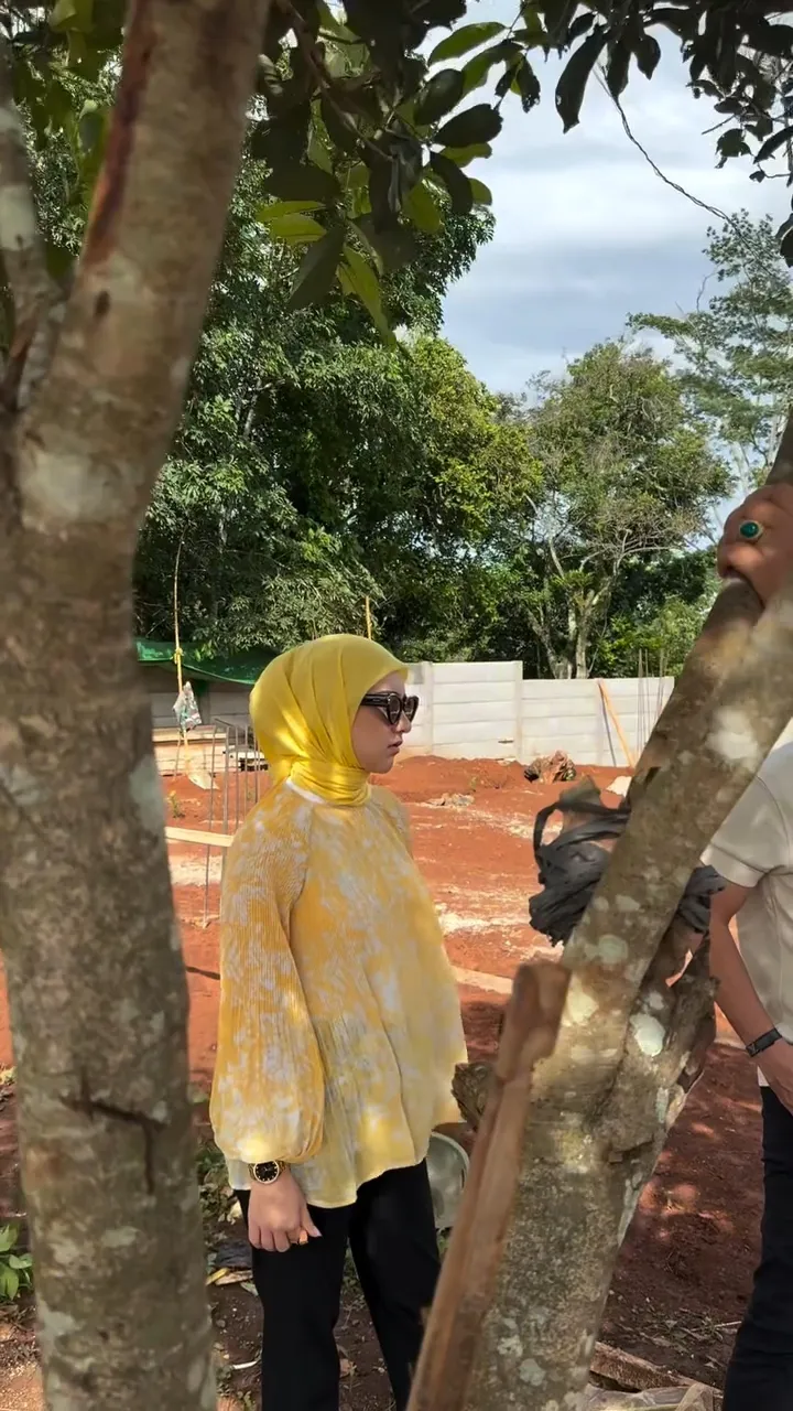 Apa peran Irish Bella dalam proyek Subang?
