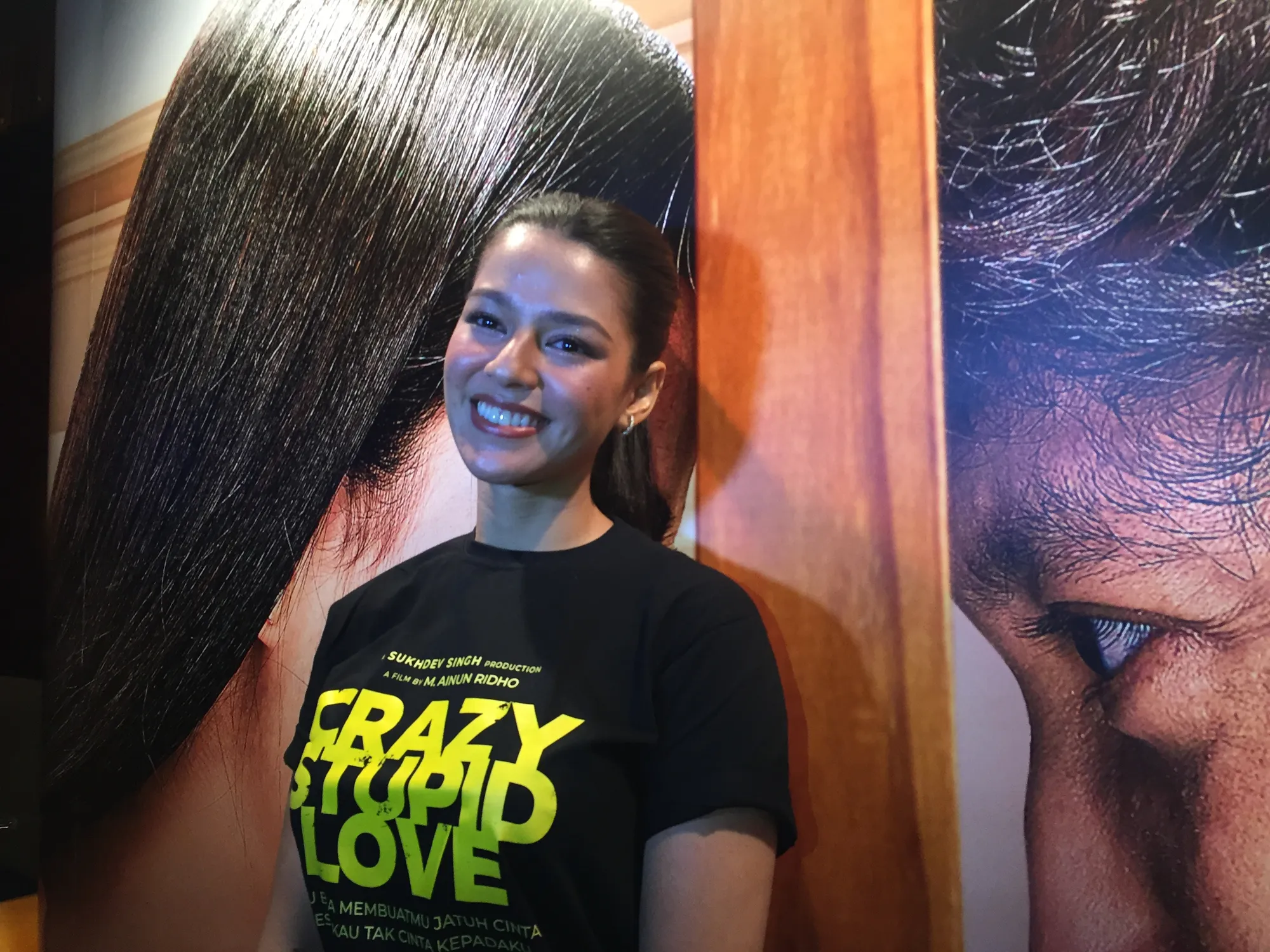 Susan Sameh dan Dimas Anggara beradu akting di film 'CRAZY STUPID LOVE'. (credit: Kapanlagi.com/Nuzulur Rakhmah)