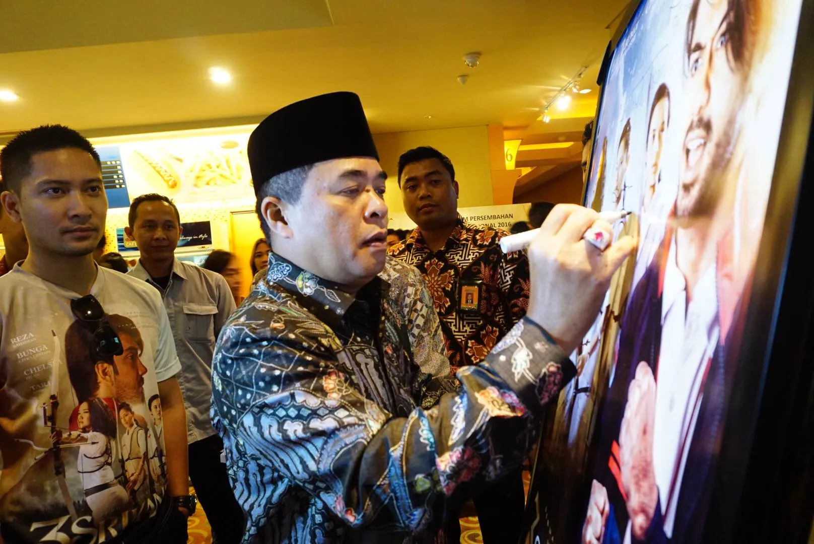 Ade terkesan dengan film '3 SRIKANDI' © KapanLagi.com®/Fikri Alfi Rosyadi