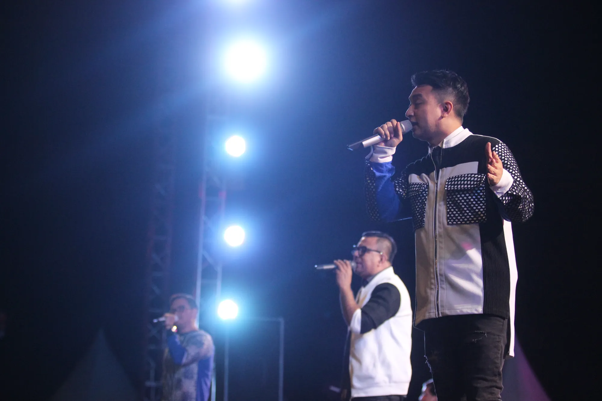 Kahitna tampil luar biasa dalam puncak Indihome Prambanan Jazz 2016. ©KapanLagi.com/Mathias Purwanto