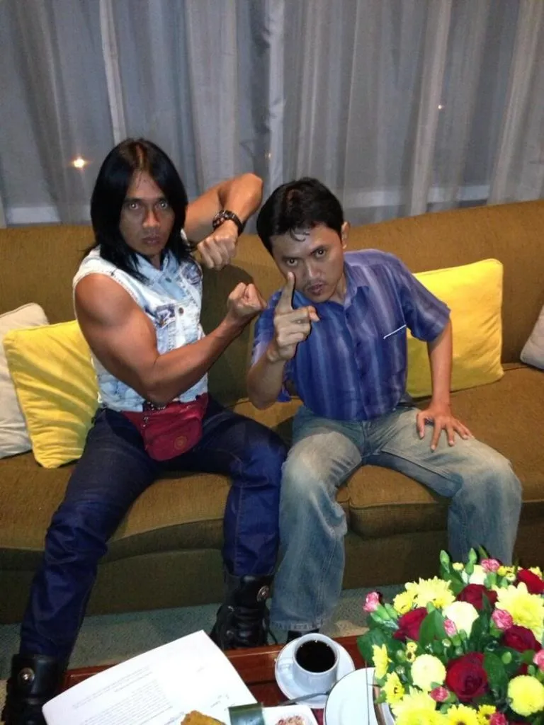 Arya Wiguna memiliki gaya marah yang khas.