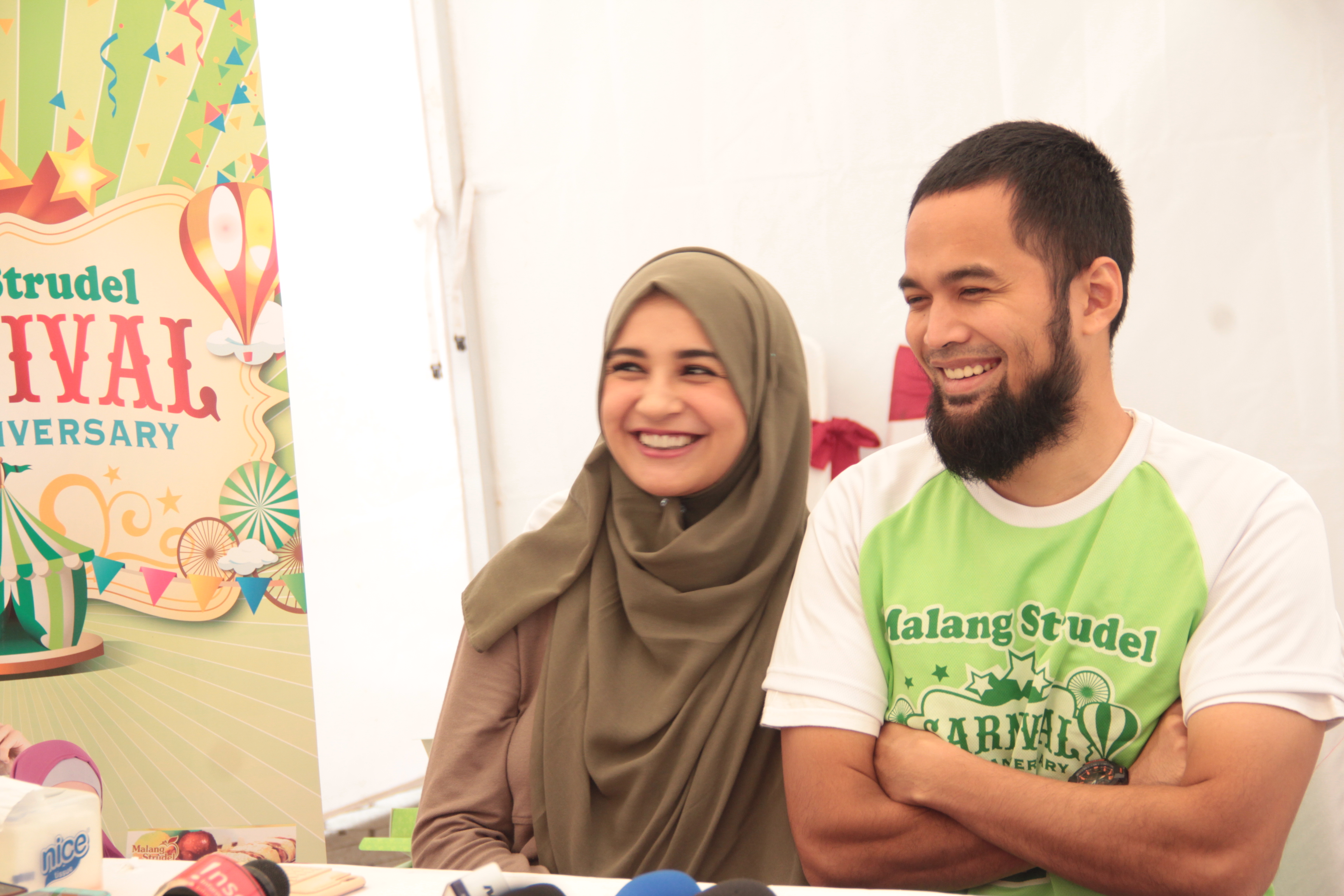 Teuku Wisnu dan Shireen ramaikan Malang Strudel Carnival © Merdeka.com/Rizky Wahyu Permana