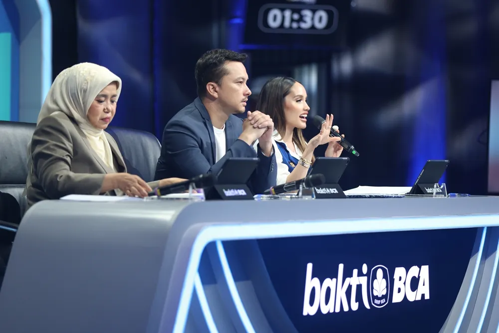 Tim panelis memberikan wejangan untuk para finalis di akhir sesi battle. (c) Adrian Putra/KapanLagi