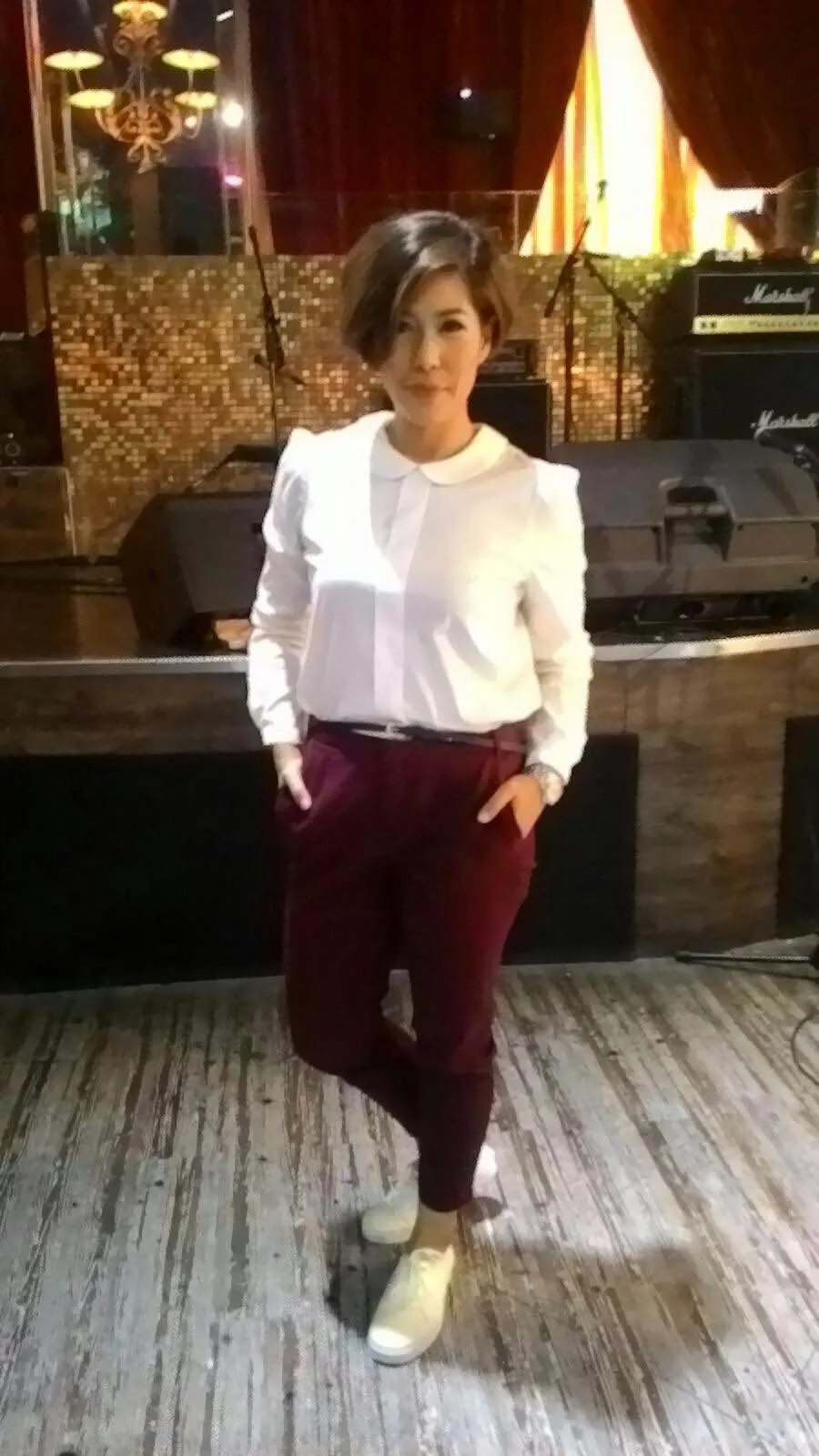 Gemar belanja online, Indah terbilang cukup hati-hati. ©KapanLagi.com/Nuzurul Rakhmah