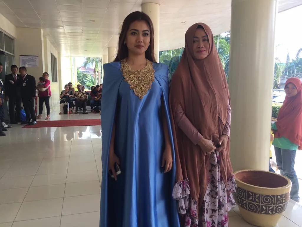 Keluarga Jupe gelar perayaan ulang tahun untuk sang biduan © KapanLagi.com®/Abbas Adi Nugroho