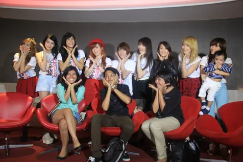 Keceriaan para fans Cherrybelle