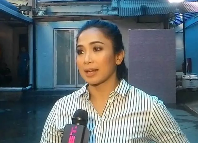 Feny Rose dianggap sindir Ayu Ting Ting gara-gara tingkahnya di Rumpi No Secret © Kapanlagi.com♦/Abbas Aditya