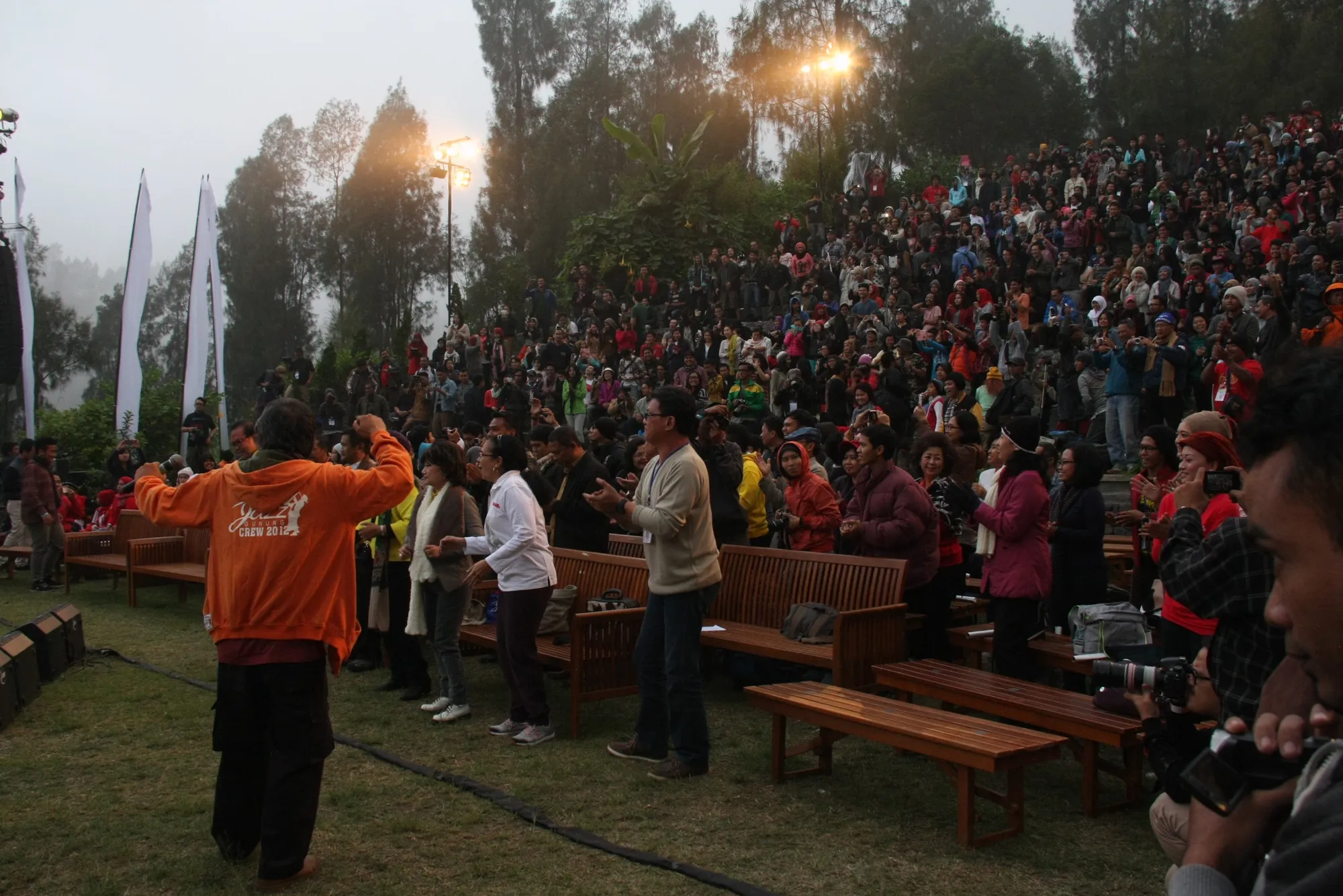 Penonton Berjoget Oplosan/@Foto: KapanLagi.com®/Fajar Adhityo