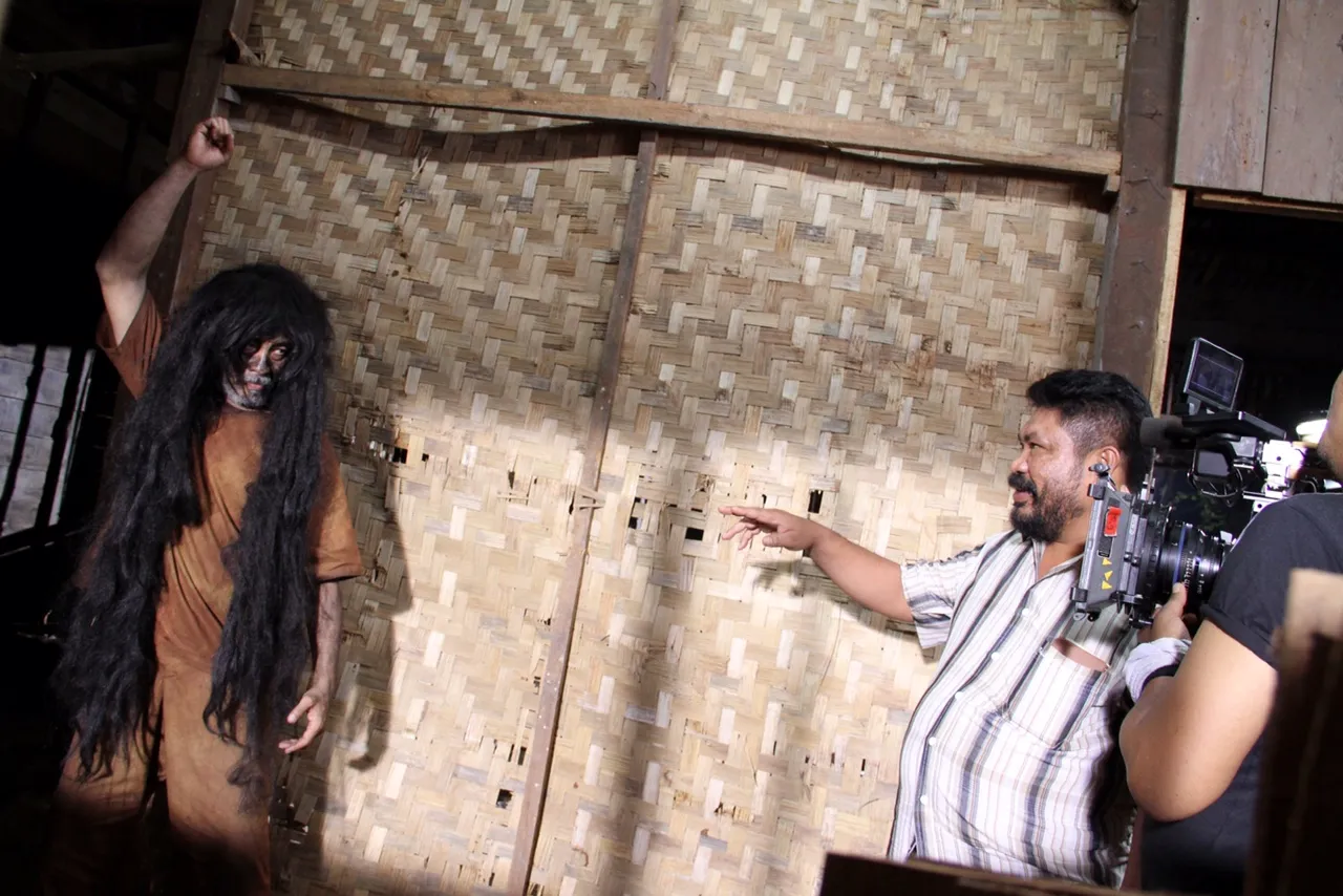 Seperti ini kesibukan syuting di balik layar film SUANGGI ©KapanLagi.com®/Hendra Gunawan