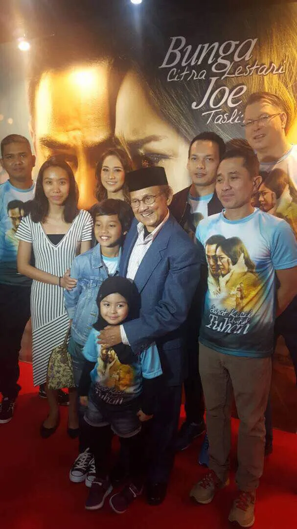 Eyang Habibie tergila-gila dengan film 'SURAT KECIL UNTUK TUHAN' © KapanLagi.com®/Abbas Adi Nugroho
