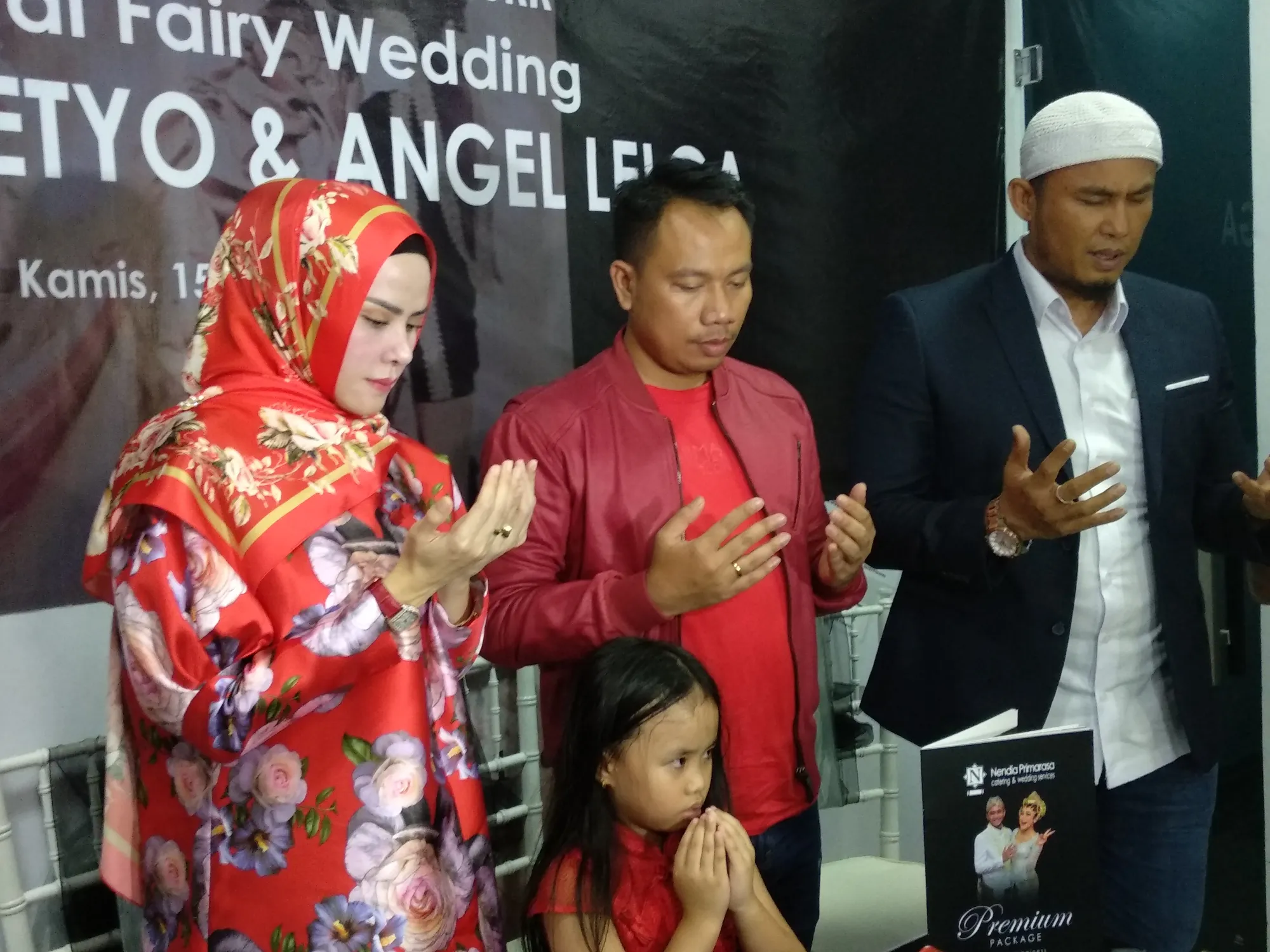 Angel Lelga merasa puas dengan catering yang ia pesan di hari pernikahan. cr: KapanLagi.com/Mathias Purwanto
