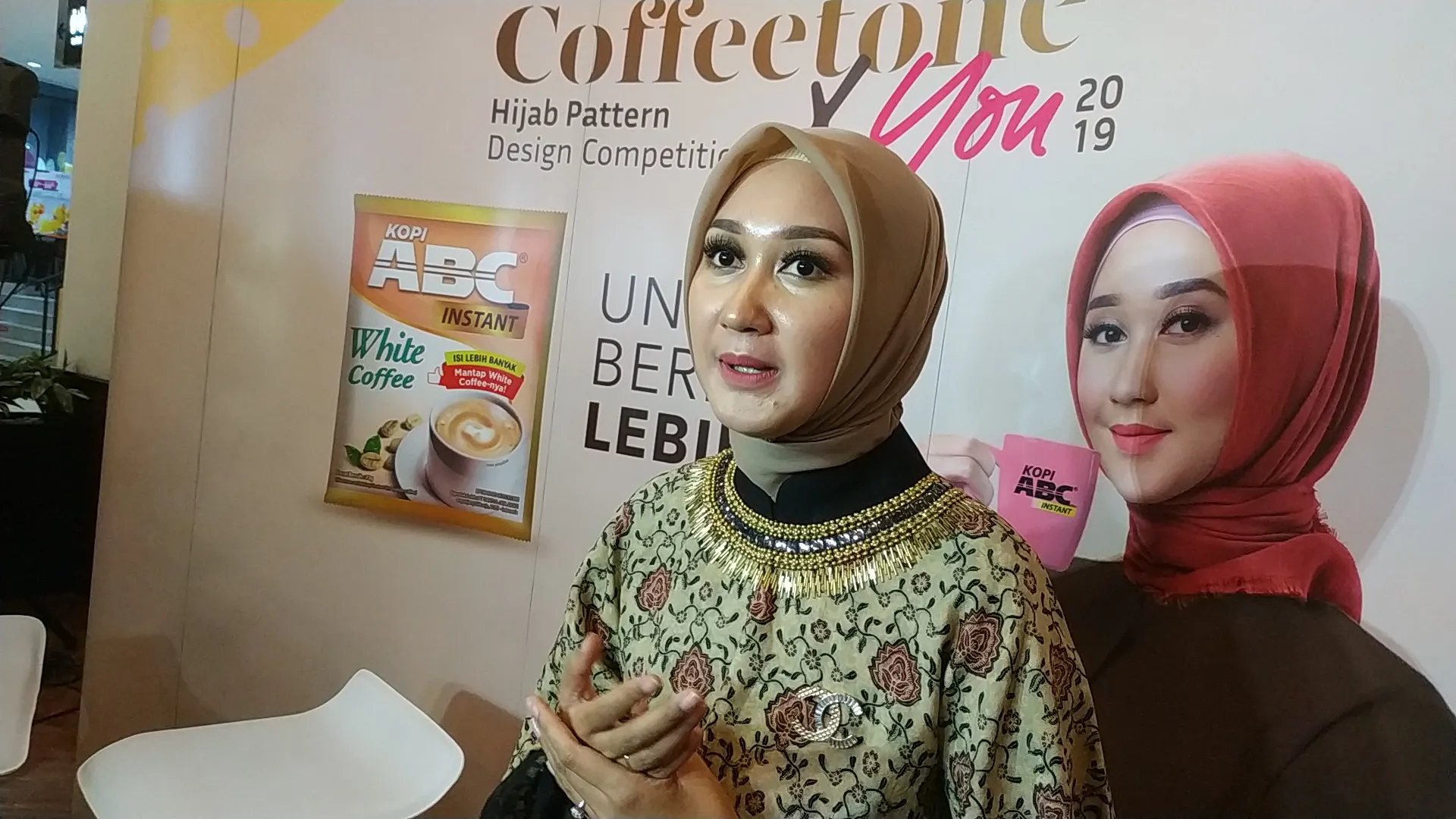 Dian Pelangi (credit: Kapanlagi.com/Fikri Alfi Rosyadi)