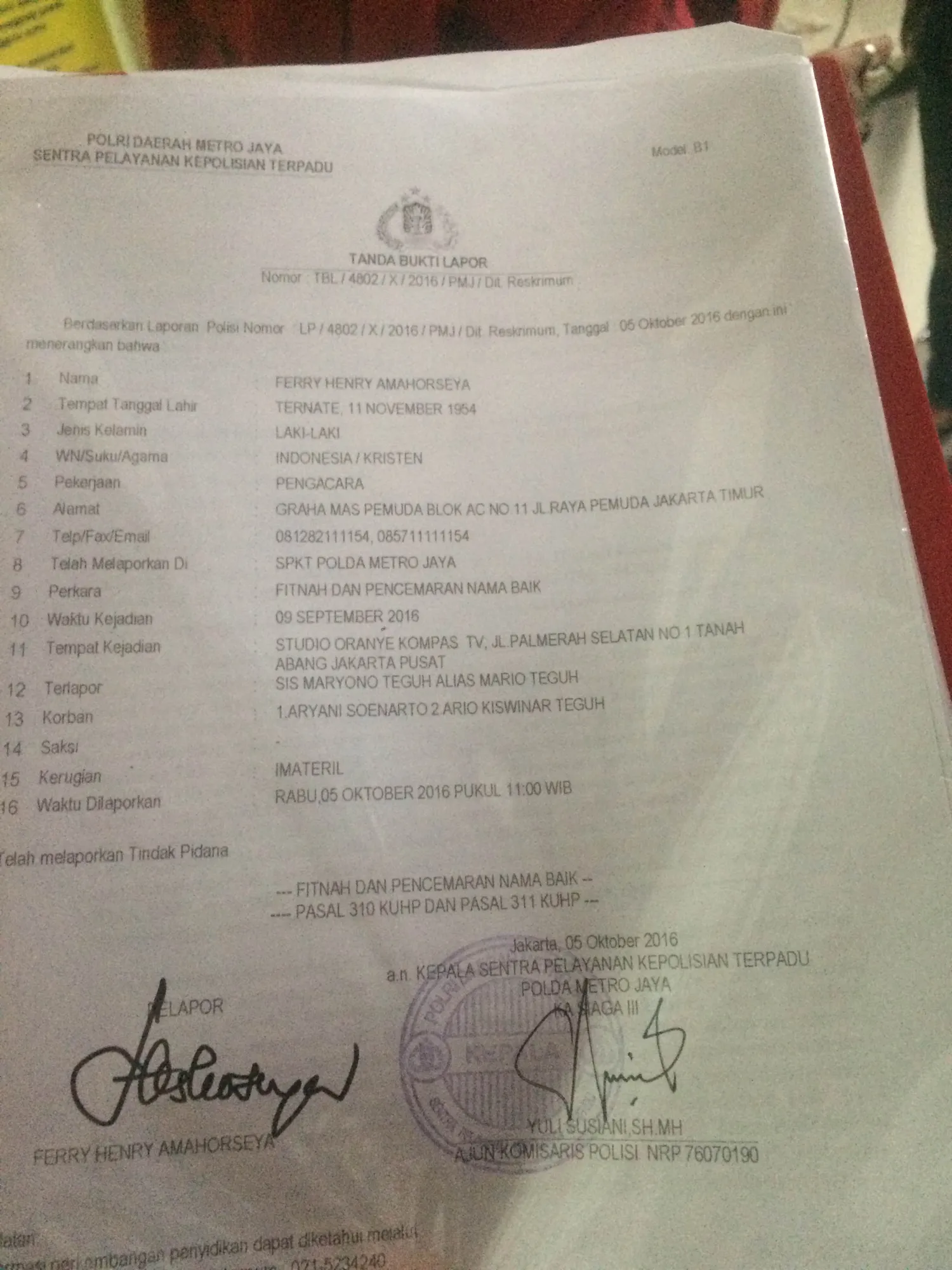 Laporan atas perkara fitnah dan pencemaran nama baik yang dilakukan oleh Mario Teguh. ©KapanLagi.com®/Mathias Purwanto
