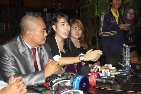 Ayah biologis anak Devi seorang pejabat? © Kapanlagi.com®/Fikri Alfi Rosyadi 