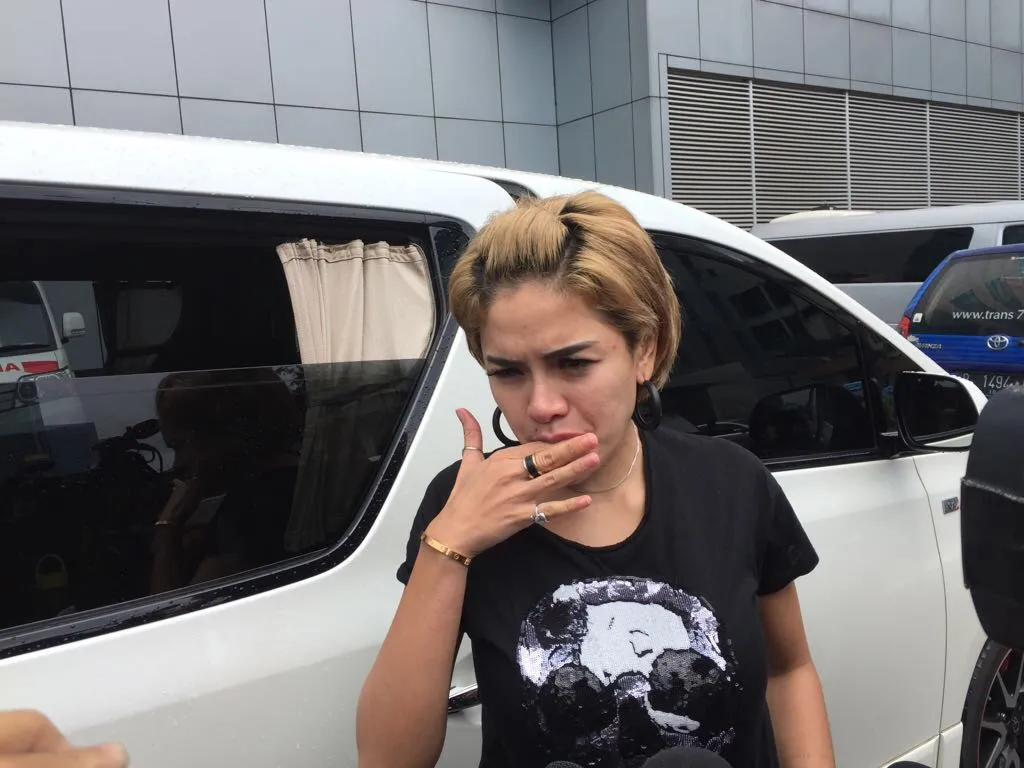 Nikita Mirzani tanggapi kabar Ruben Onsu yang marah-marah pasca acaya yang dibawakannya. Cr: KapanLagi.com/Adi Abbas Nugroho