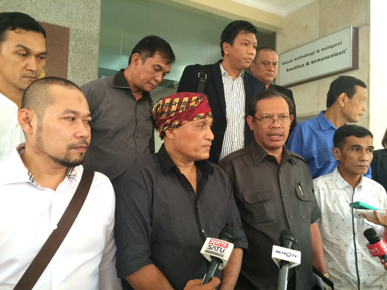 Lima musisi layangkan gugatan untuk beberapa rumah karaoke © Kapanlagi.com®/Hendra Gunawan