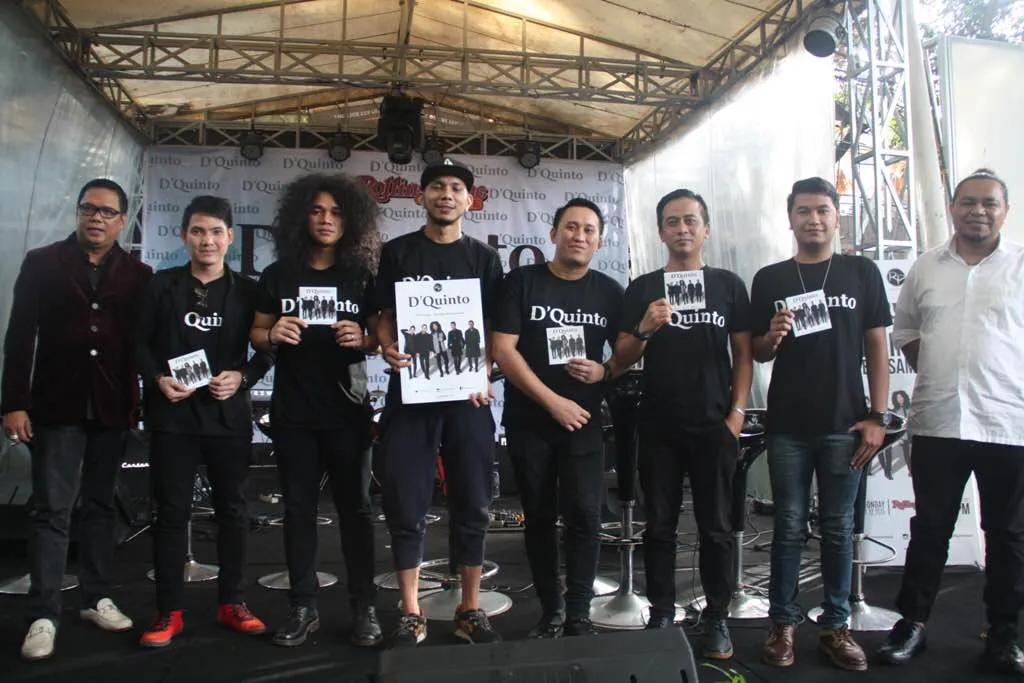 Gara-Gara Salat Jumat, Norman Kamaru Produseri Band D 