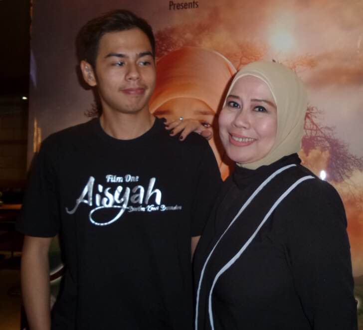 Panji bersama sang ibunda/©KapanLagi.com®/Adi Abbas Nugroho