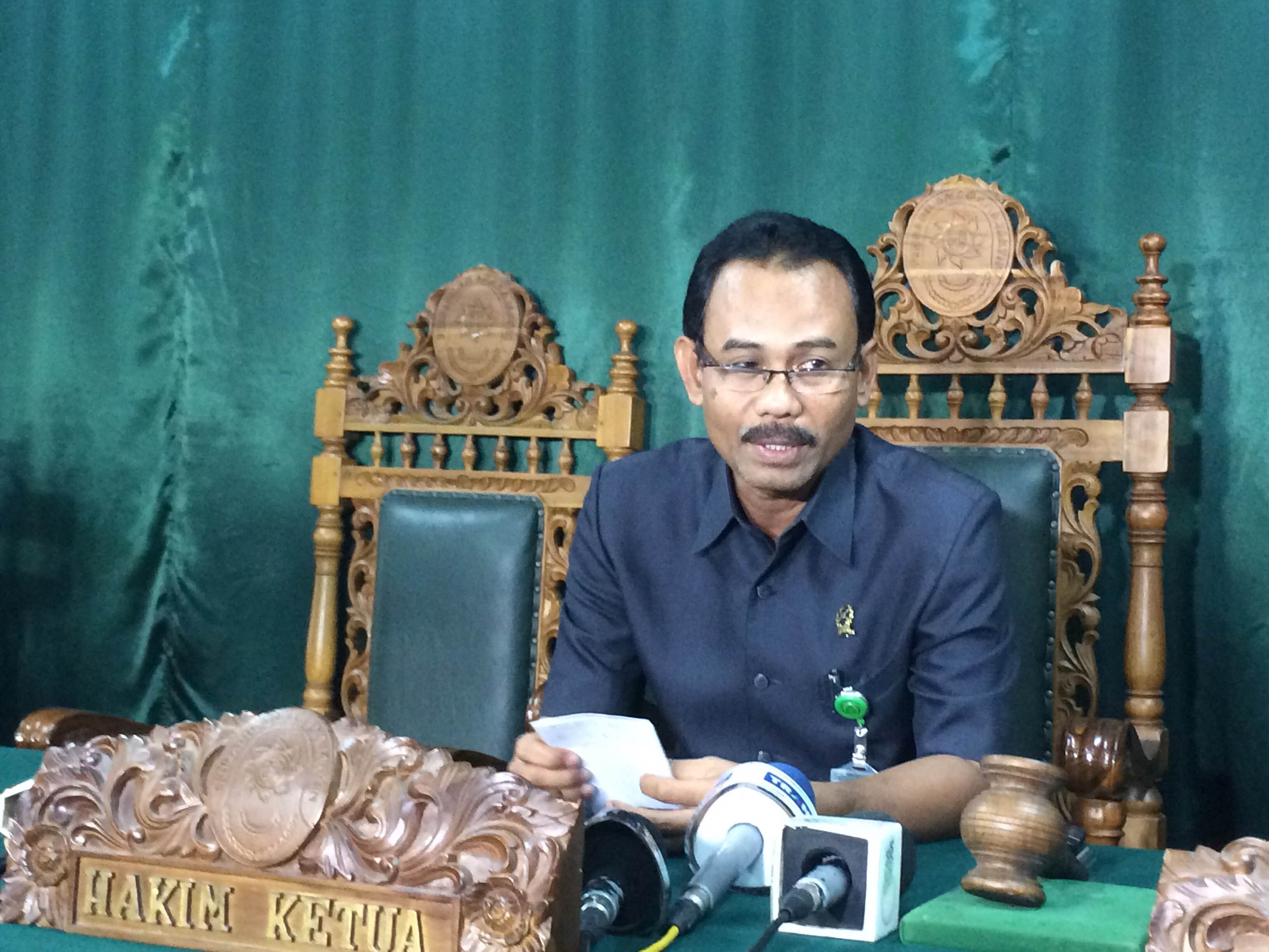 Pihak pengadilan agama benarkan Lulu gugat cerai suaminya © KapanLagi.com®/Fikri Alfi Rosyadi