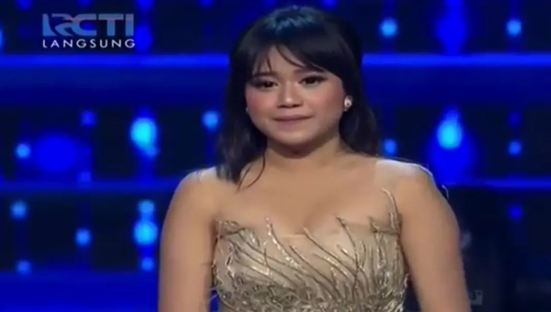 Jodie yang harus tersingkir malam ini. (credit: yootube.com/indonesianidol)