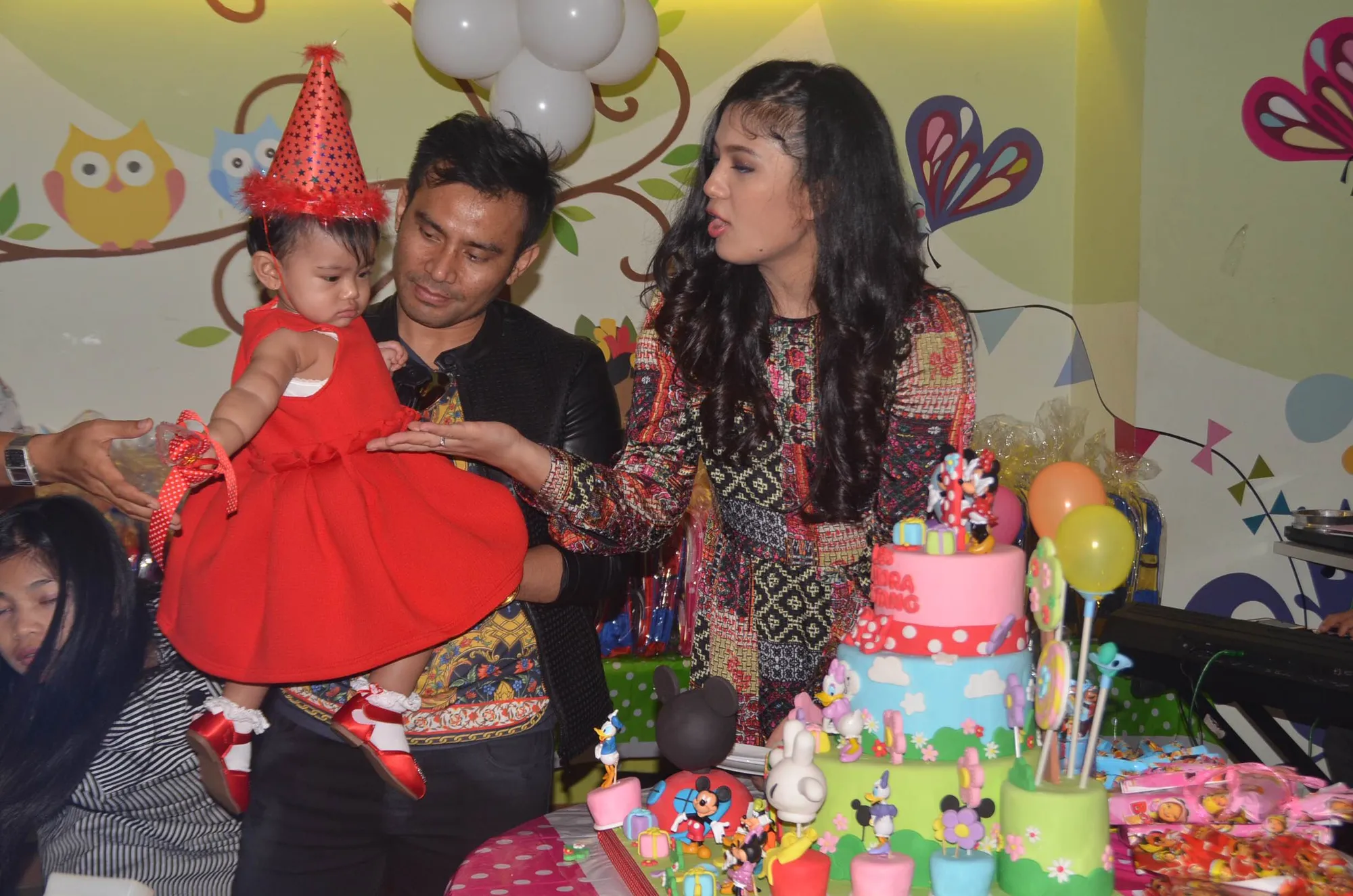 Duma dan Judika rayakan ultah Cleo. @KapanLagi.com/Fikri Alfi Rosyadi